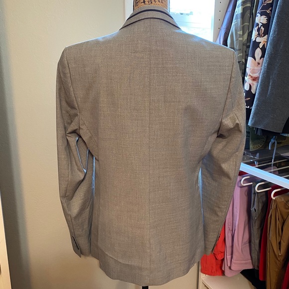 Zara grey suit - Picture 10 of 12